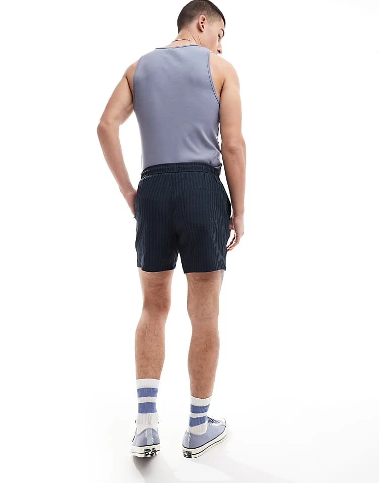 Farah Textured Seersucker Short In Navy For Men - Image 4