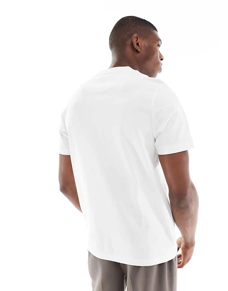Farah Stacy Pocket T-shirt In White For Men - Image 4